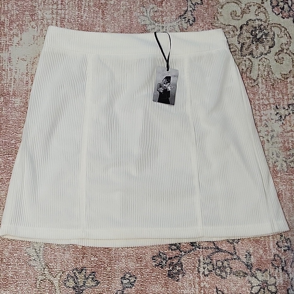 Sincerely Jules White Corduroy Elastic Back Mini Skirt - Size M - Picture 1 of 5